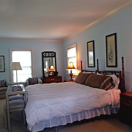 Ruby Lodge At Spring Lake Woods Madisonville Room photo